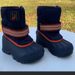 Nautica navy blue snow boots- size 7T